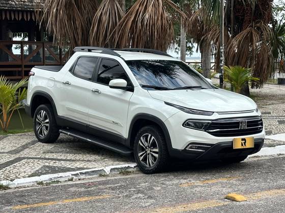 FIAT TORO 2.0 16V TURBO DIESEL FREEDOM 4WD AT9 FIAT TORO 2.0 16V TURBO DIESEL FREEDOM 4WD AT9